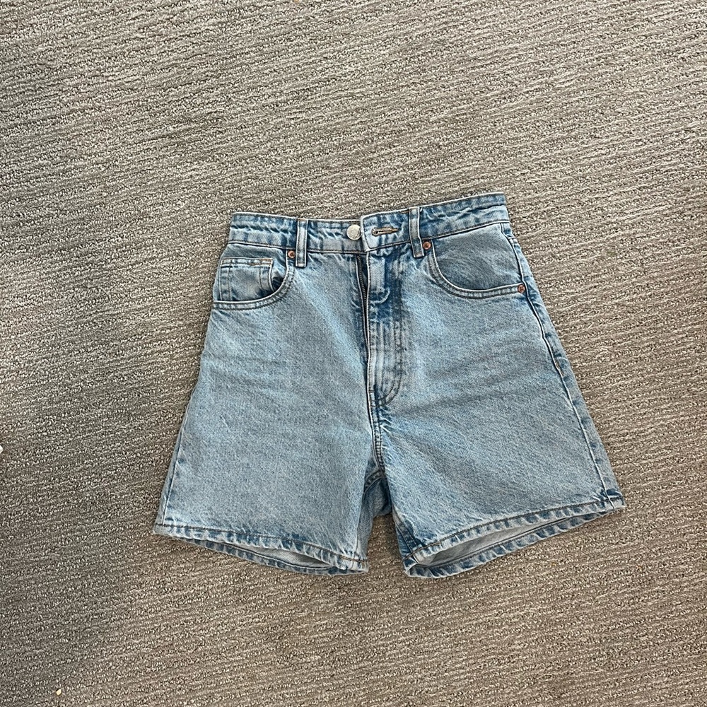 Zara 90’s Mid thigh Denim Shorts